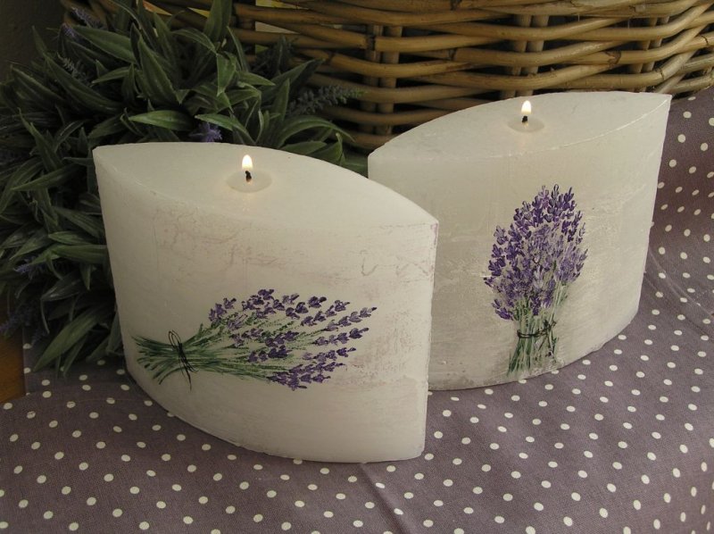 Ellipse mit Lavendel